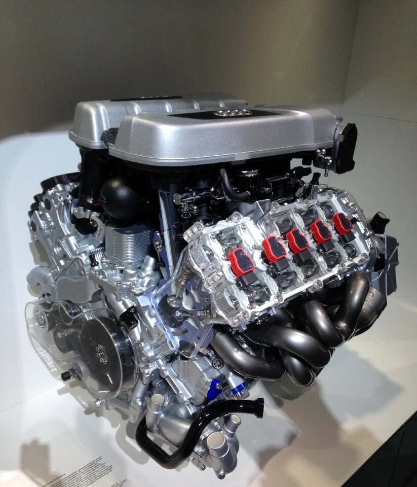 Automobile cylinders car