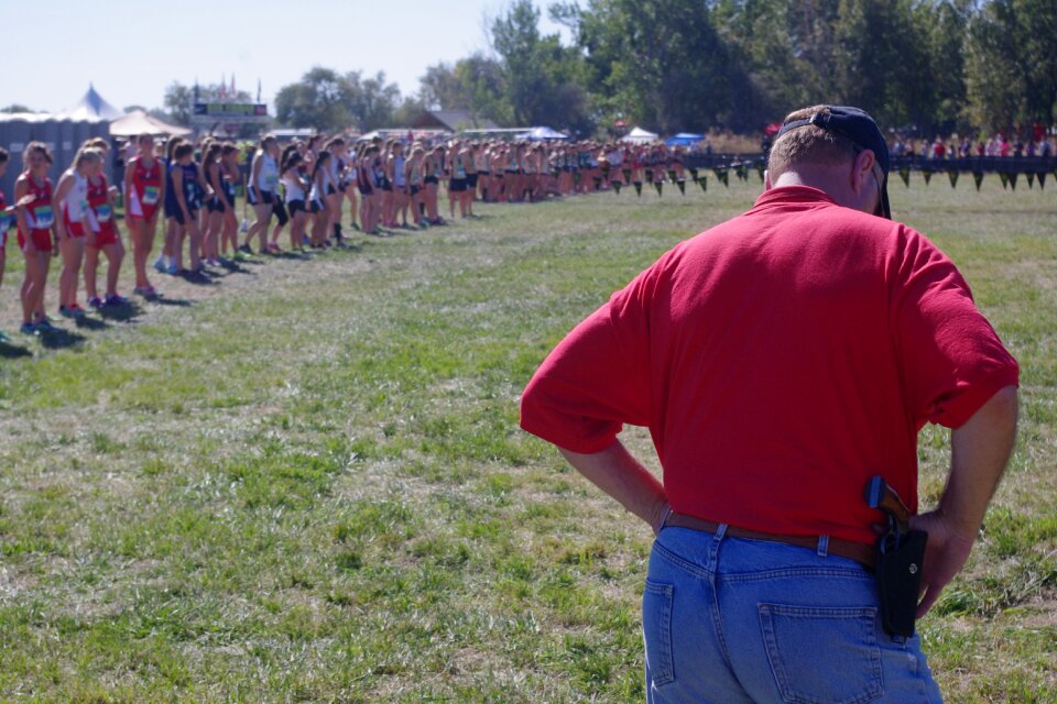 Starting line official runners
