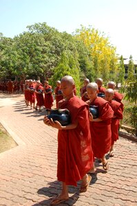 Monk schwedaggon burma