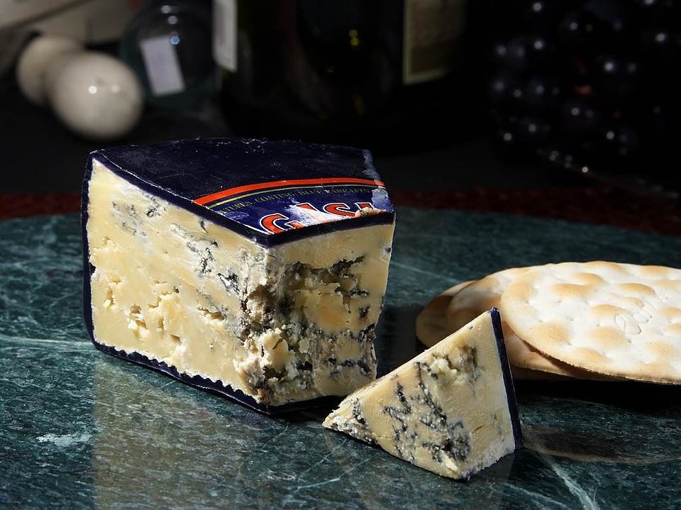 Noble mold cheese milk product