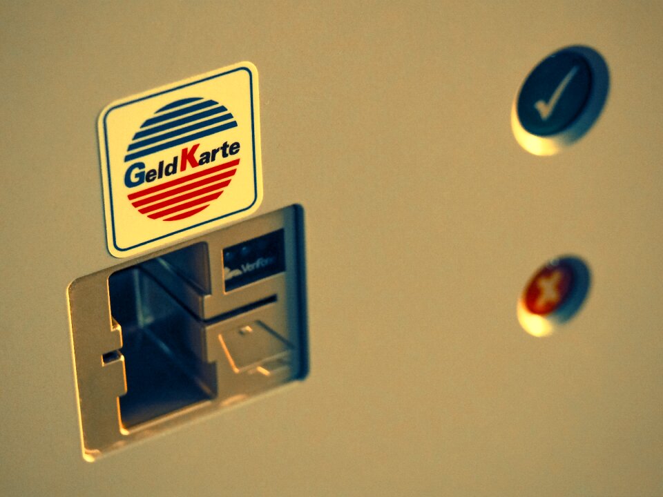 Money slot card slot