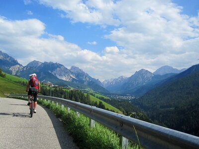 Cyclists transalp road