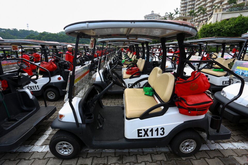 Golf cart mission hills red
