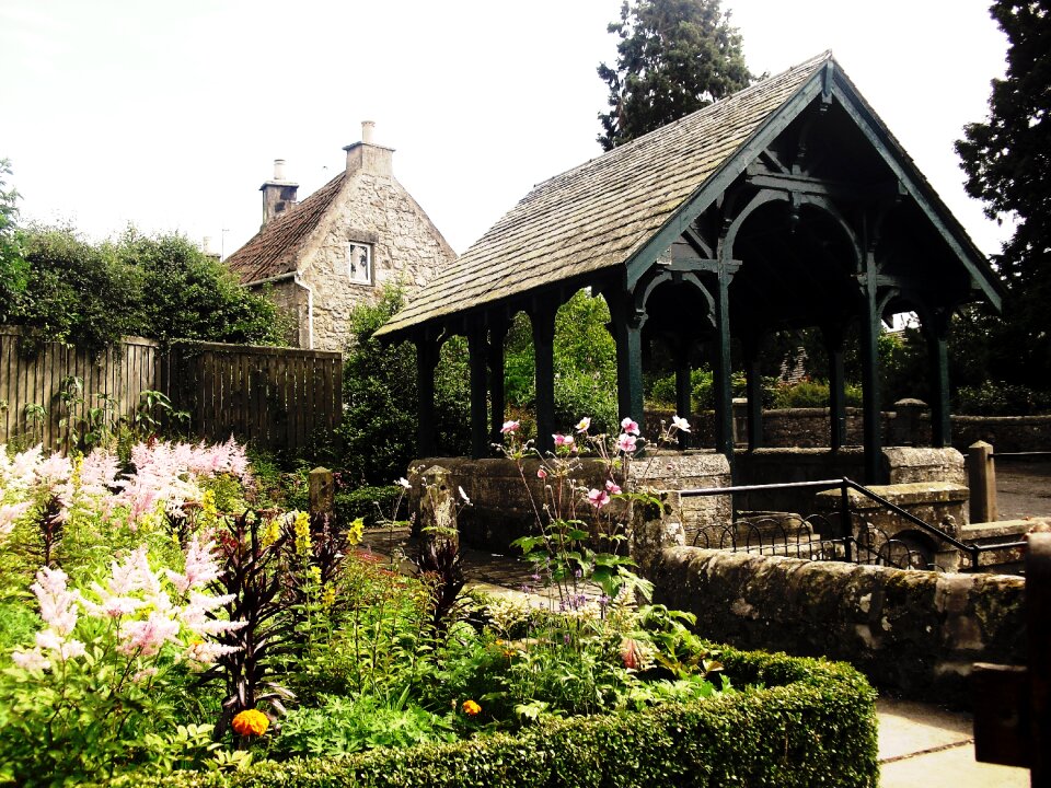 Garden bower spring