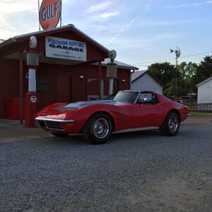 72corvette sportscar