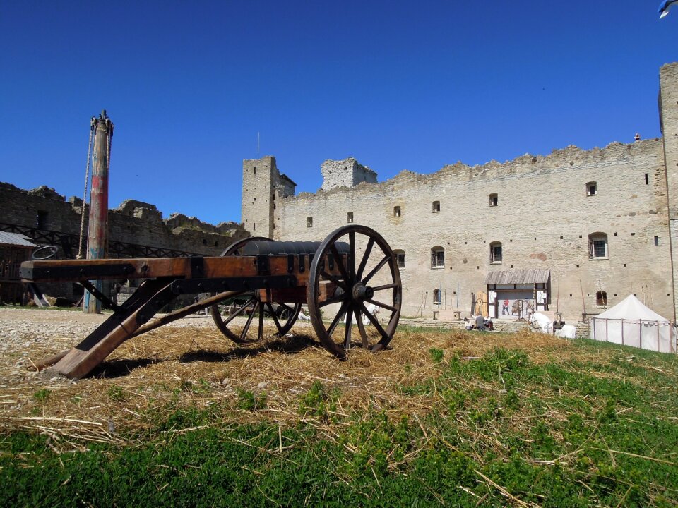 Fortress building nature