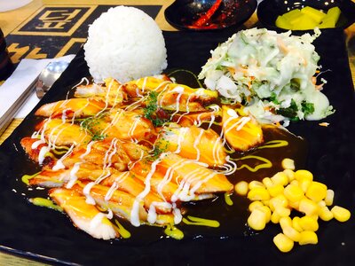 Chicken dishes salad bob