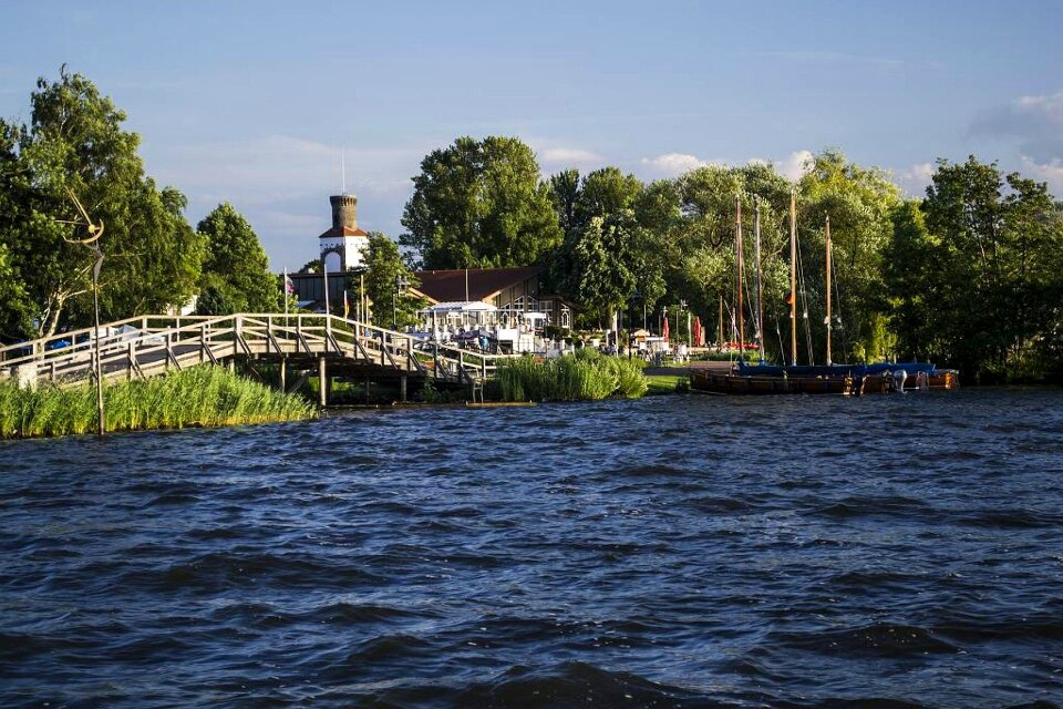 Steinhuder sea bank bridge