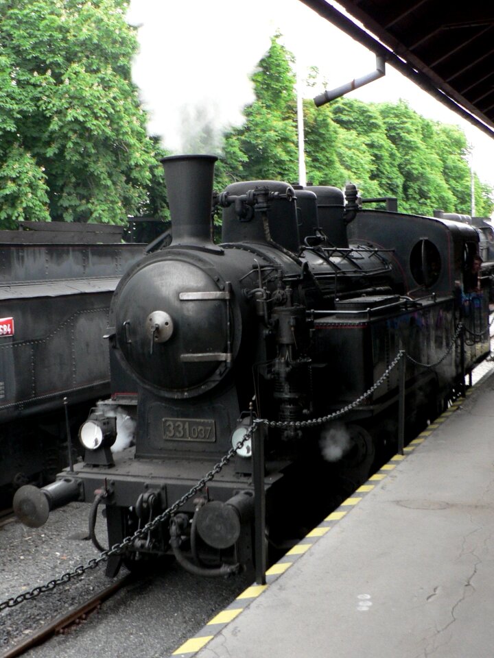 Bratislava train locomotive photo