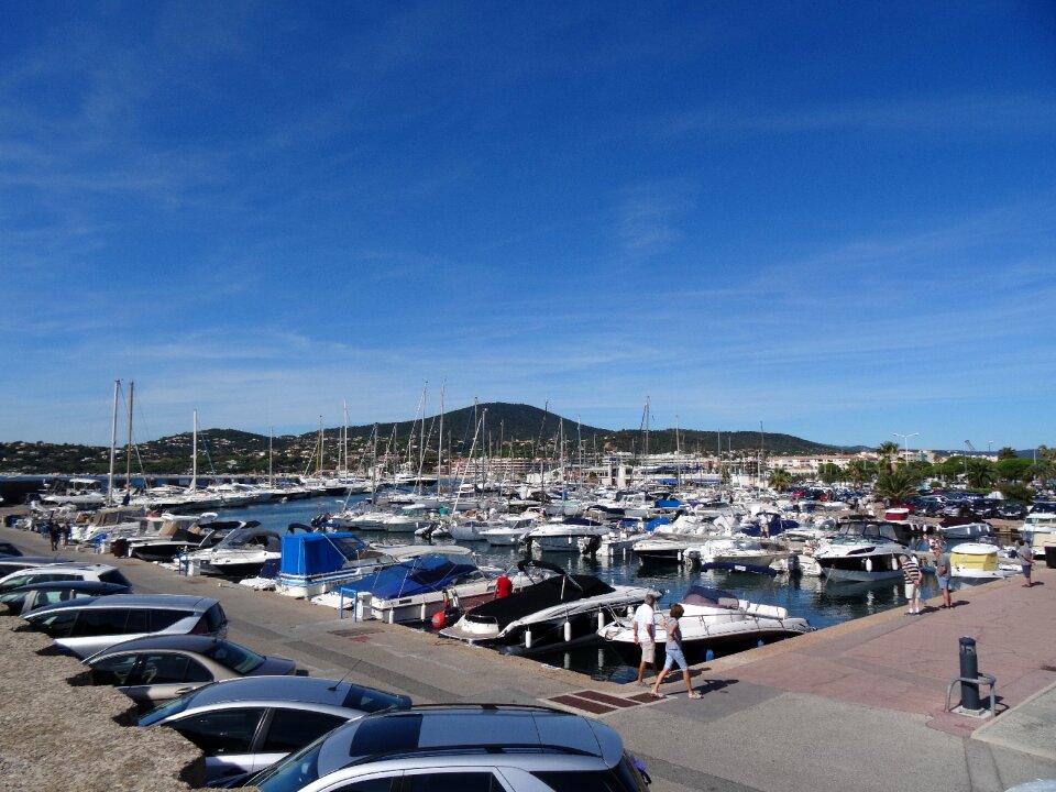 Sea port dock