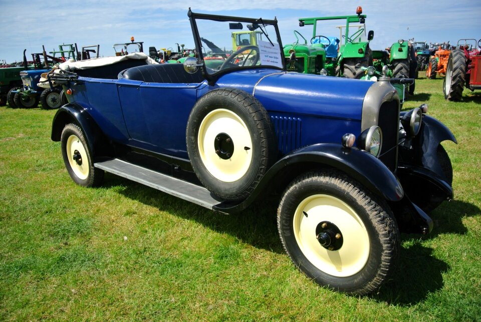 Transport vehicle automotive