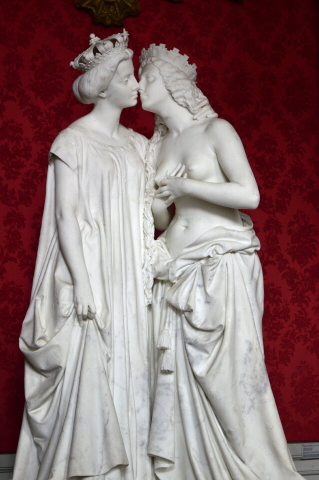 Statue sculpture woman