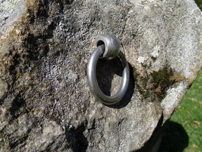 Ring metal ring stone