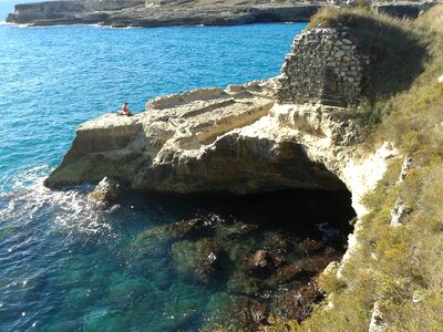 Water cliffs ocean photo