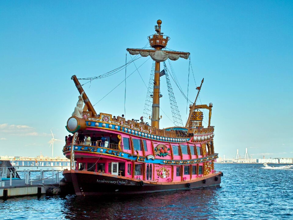 Queen of pearls yokohama sailing ship