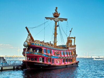 Queen of pearls yokohama sailing ship