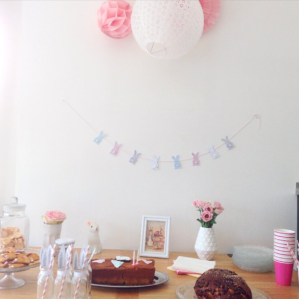 Flower rabbit decoration
