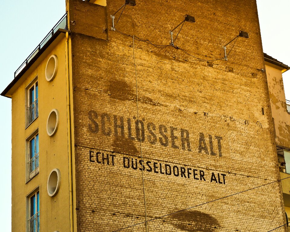 Building hauswand historically