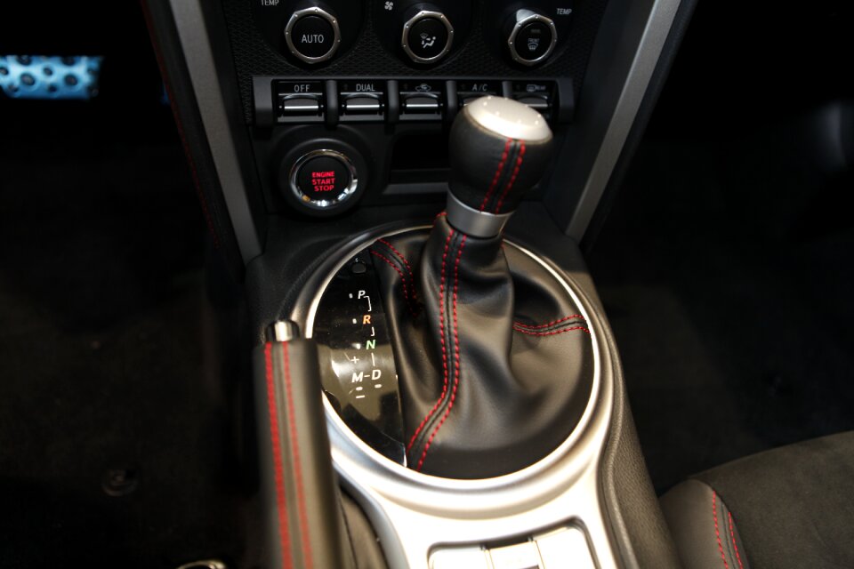 Gear rods shift gear