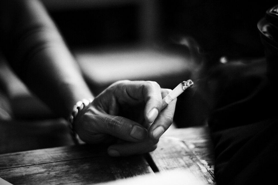 Smoking hands the habit