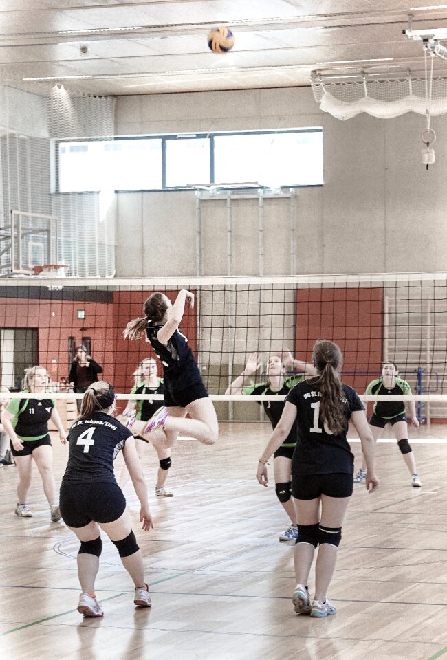 Play competition young