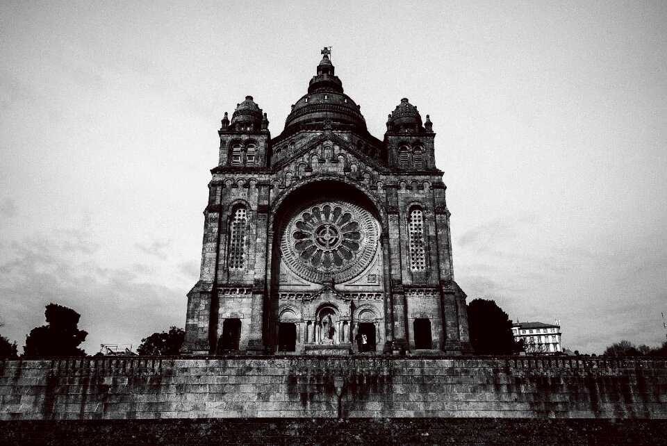 Viana do castelo black and white church