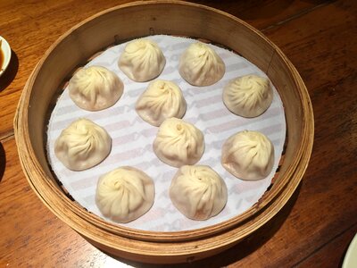 Sia lung bao dim sum eat