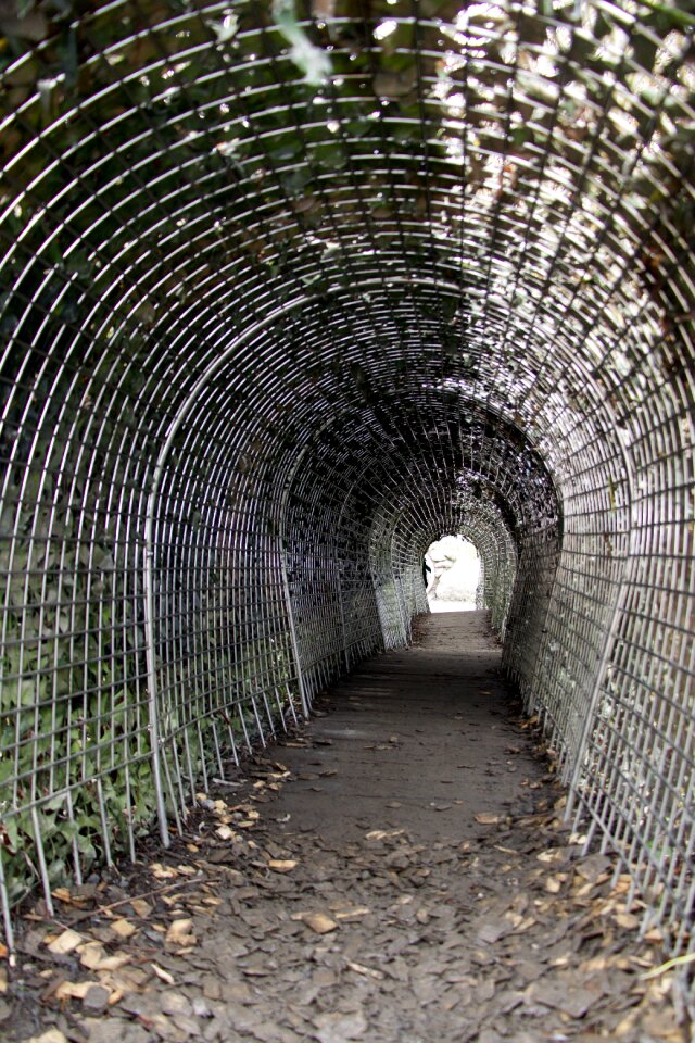 Tunnel passage path