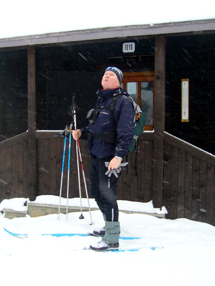 Snow skis cottage