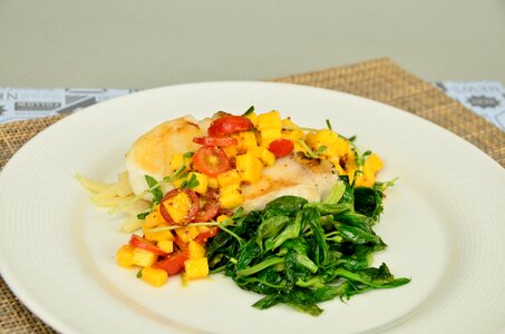 Jing fried fish tomato time vegetable dish