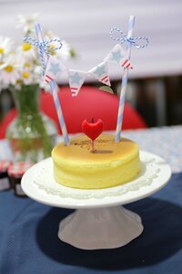Cake decorating ideas cake stand hart seconds photo
