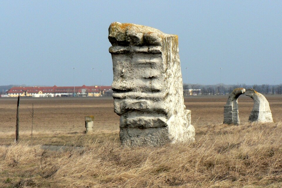 Country the statue of trojmedzie