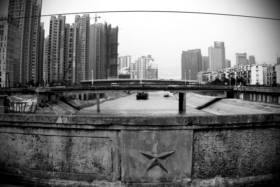 Wuhu river bridge qingyi black and white