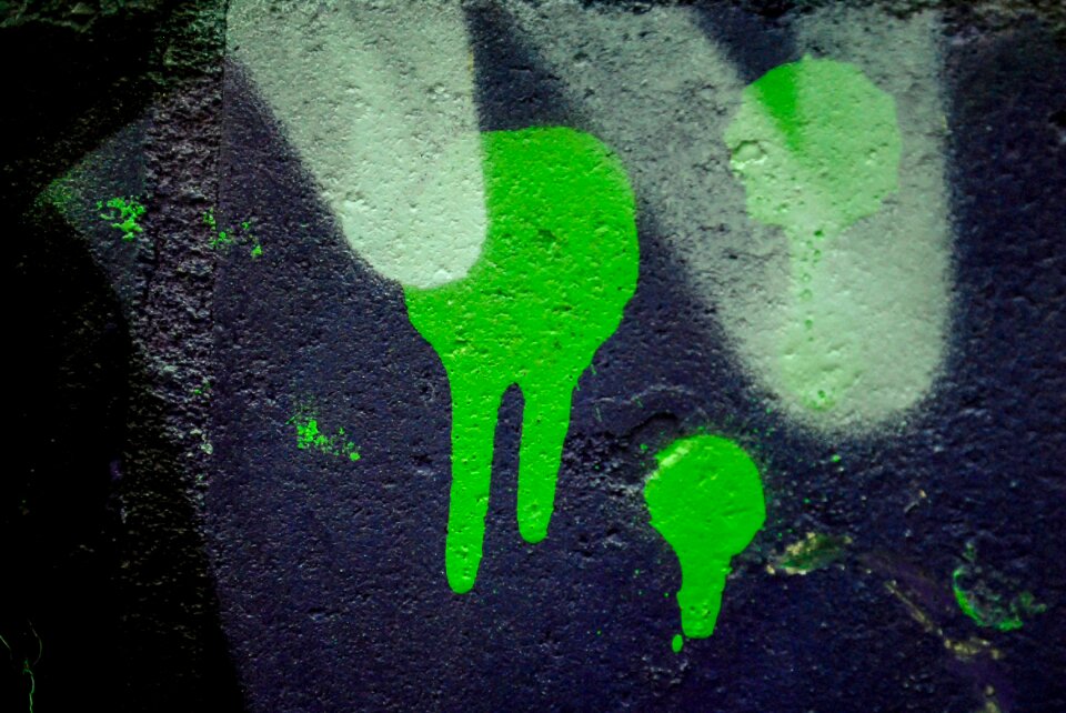 Grafitti wall green