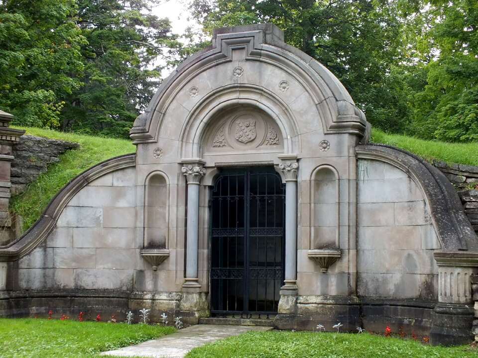 Old grave gray tomb