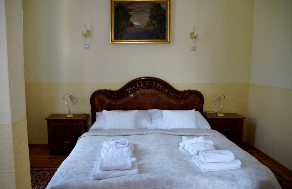 Double bed bedroom sleep