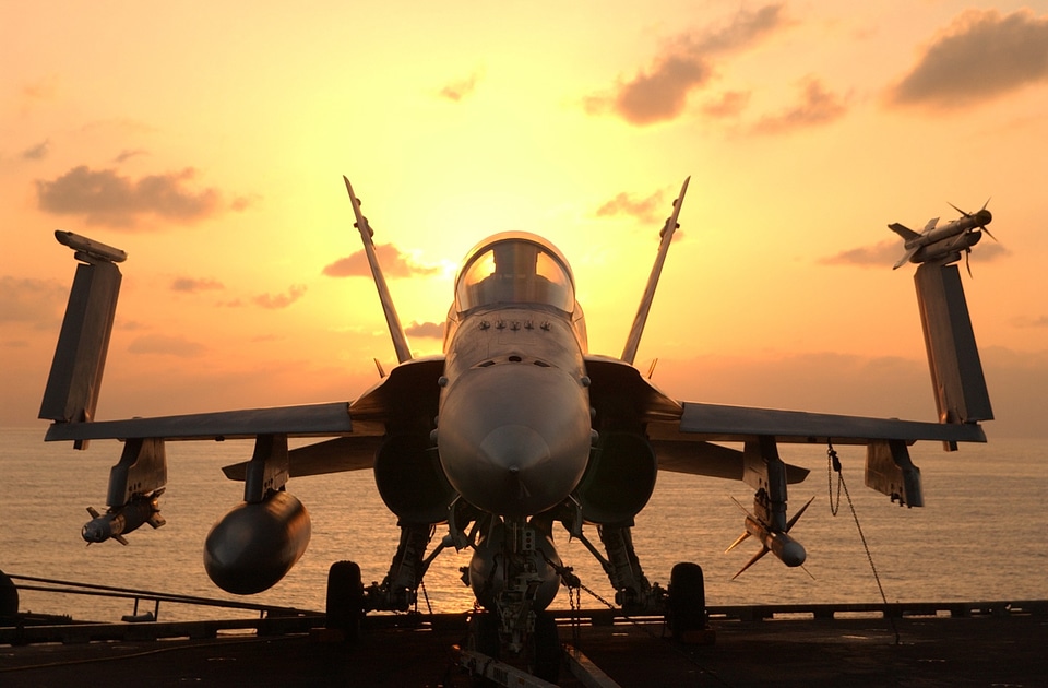 Uss john c stennis cvn 74 fighter jet