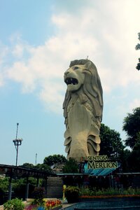 Singapore sentosa lion statue photo