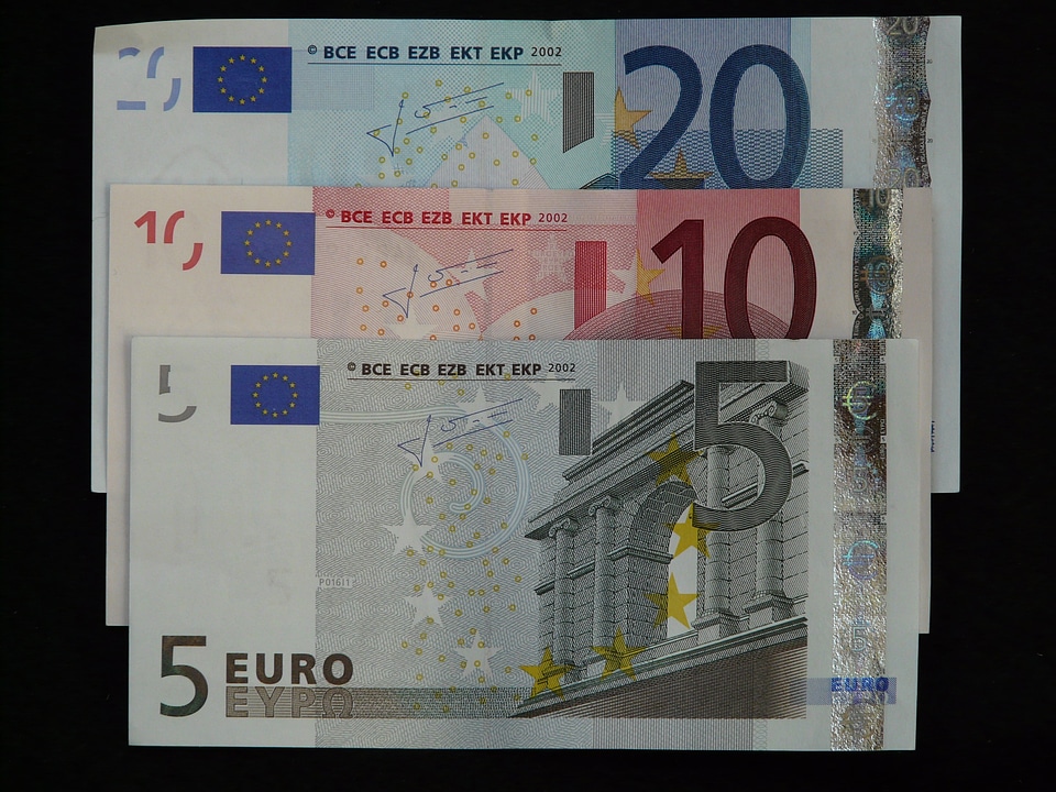 Euro value valuable