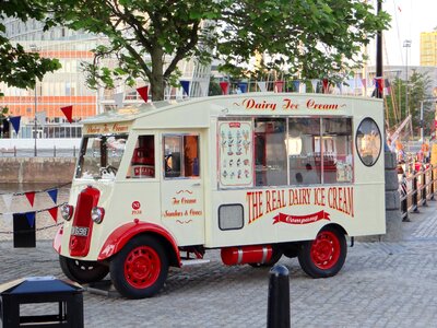 Ice cream ice cream cart candy photo