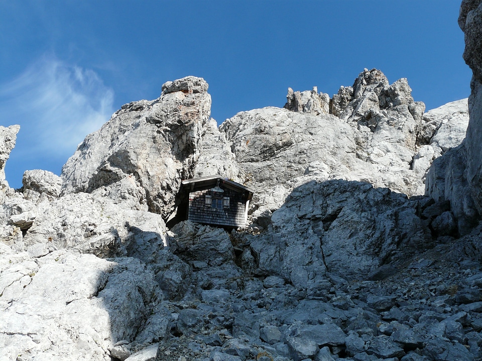 Mountain hut gamsängersteig climbing