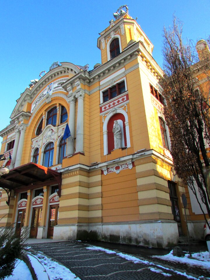 Cluj napoca building tear