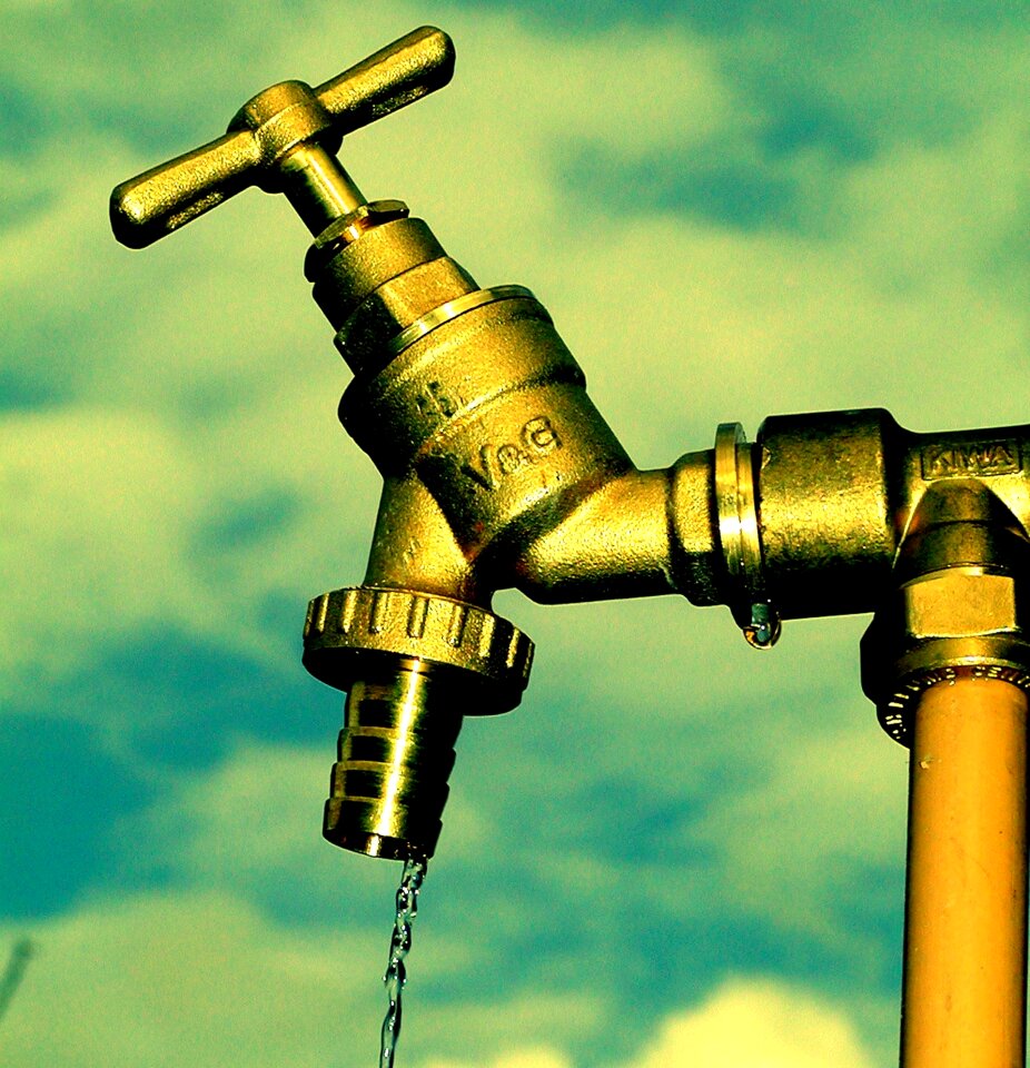 Plumbing pipes repair tap