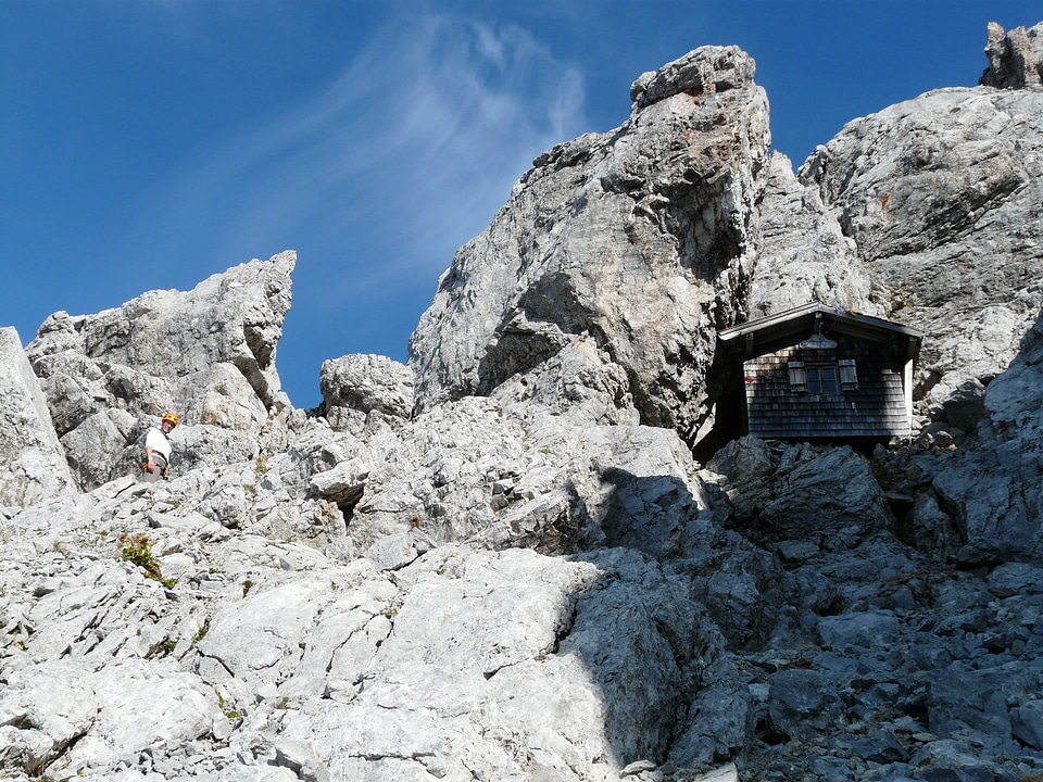 Mountain hut gamsängersteig climbing