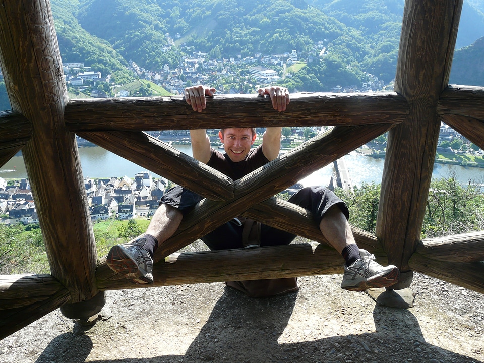 Feat dangerous fence