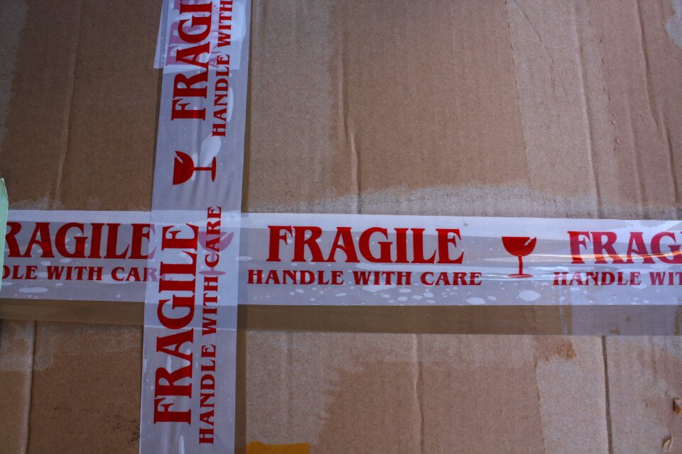 Fragile cardboard packaging package