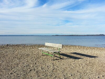 Silent sit bench photo