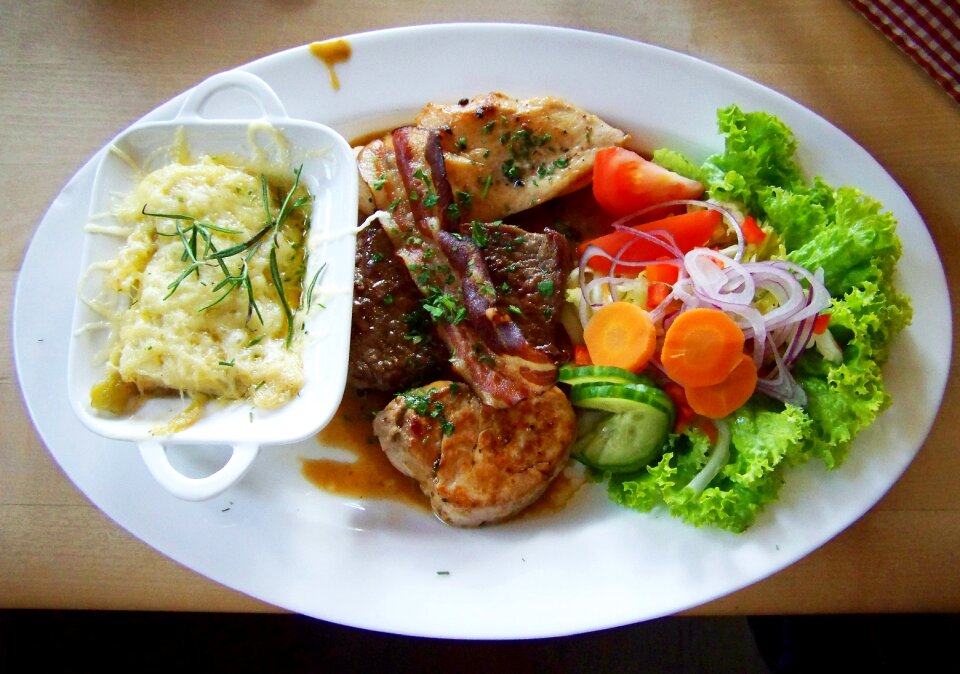 Meat dish vegetable garnish main course