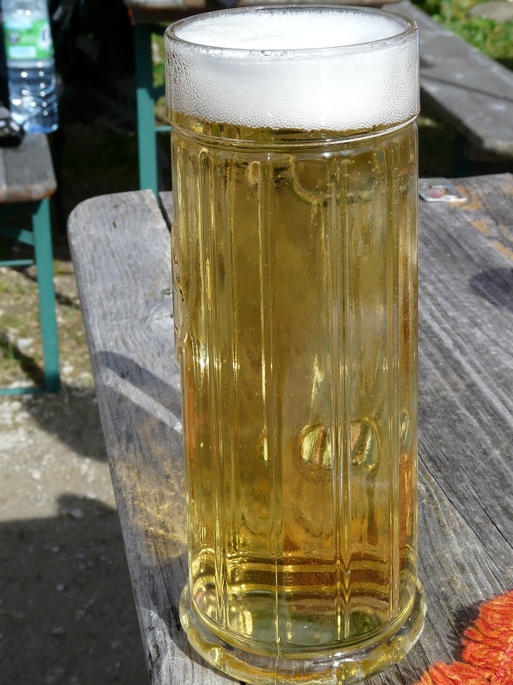 Alcohol refreshment table