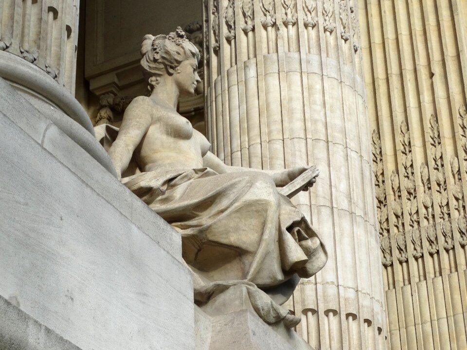Statue paris monument